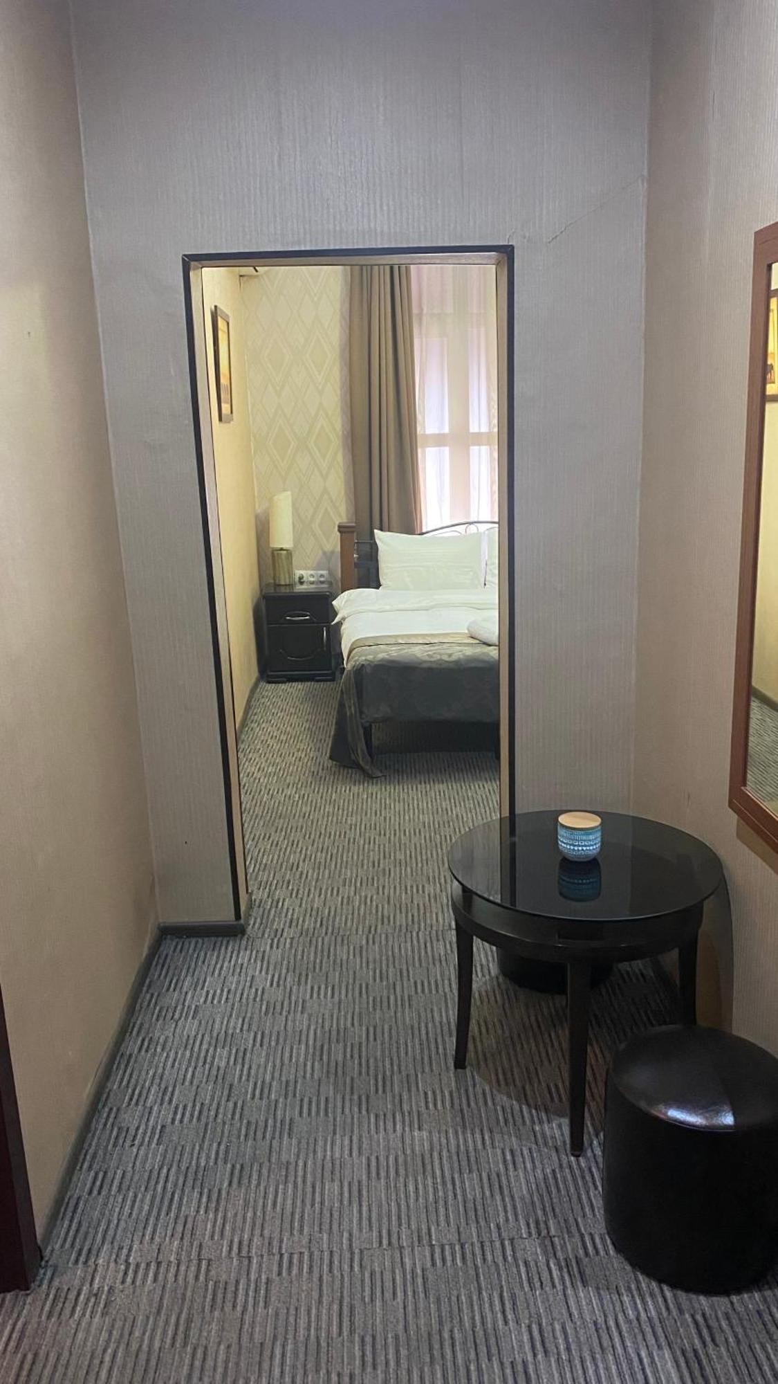Hotel Old Rustaveli Tbiliszi Kültér fotó
